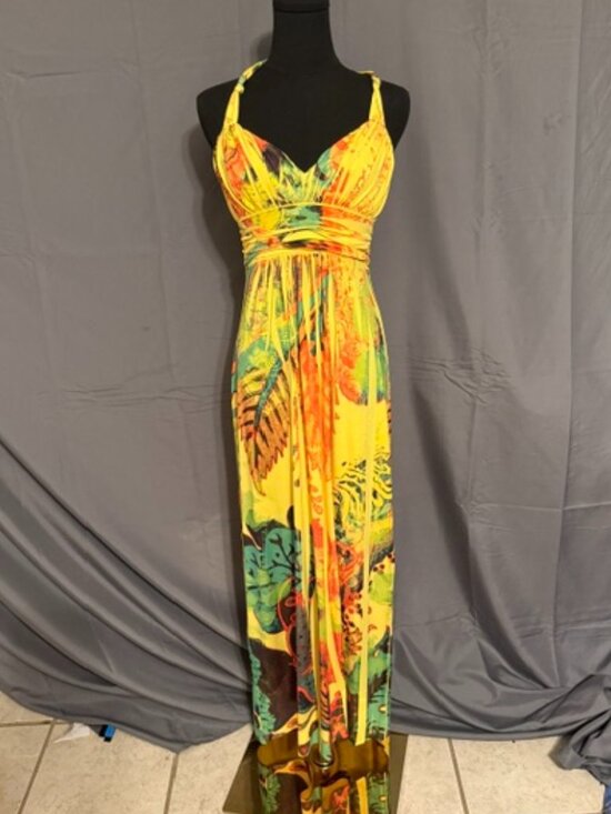 City Triangles Dresses & Skirts - CITY TRIANGLES Sun Dress Size M